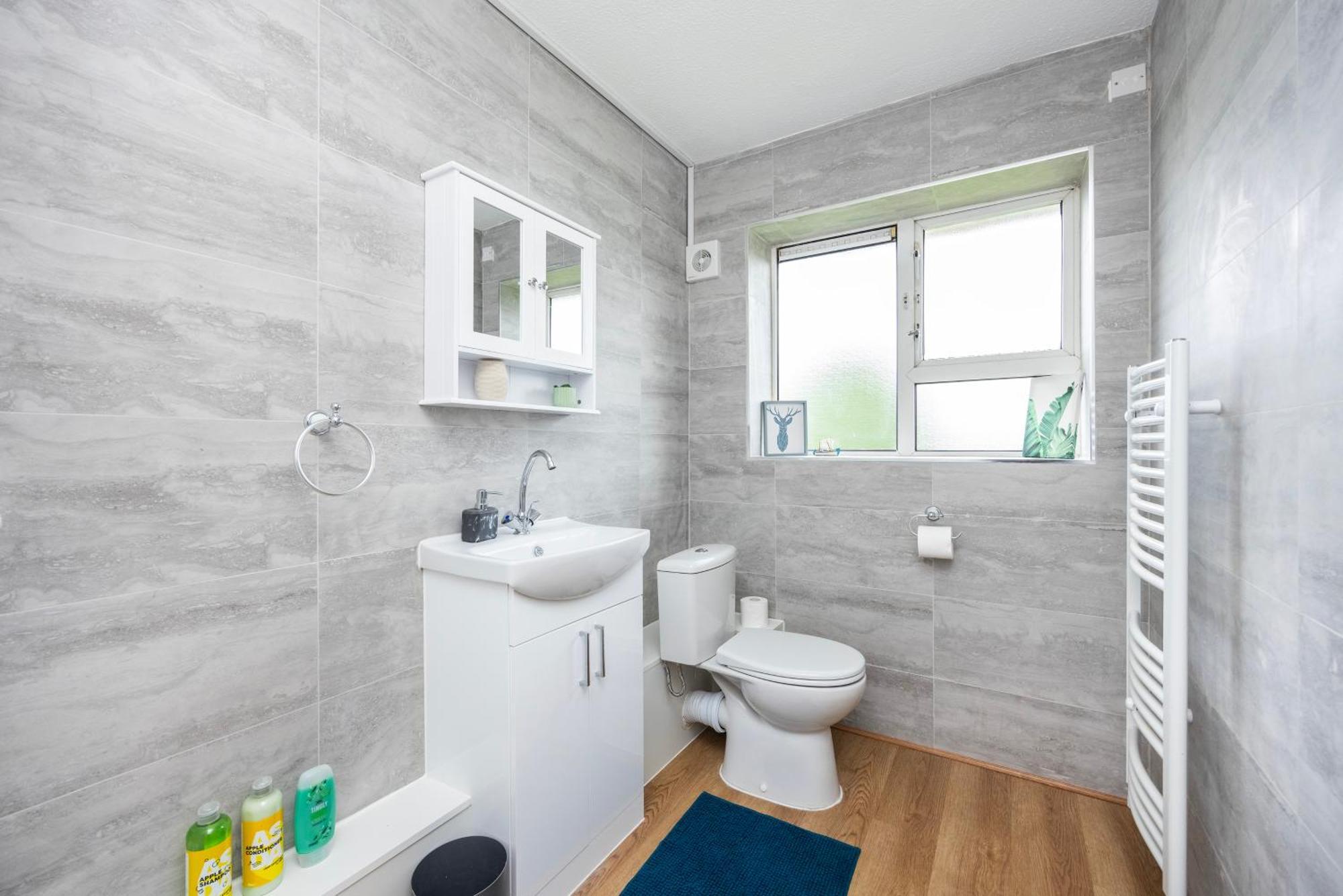 Excel O2 Stunning Large 3 Bedroom Apartment With Balcony Лондон Экстерьер фото